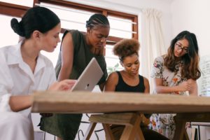 Elevart Mujeres empoderamiento Taller en Barcelona