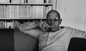 Michel Foucault, filósofo crítico sobre la normalidad y las instituciones de los estados modernos
